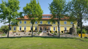 Gutshof-Penthouse-Wohnung- Seeblick, Klein Upahl